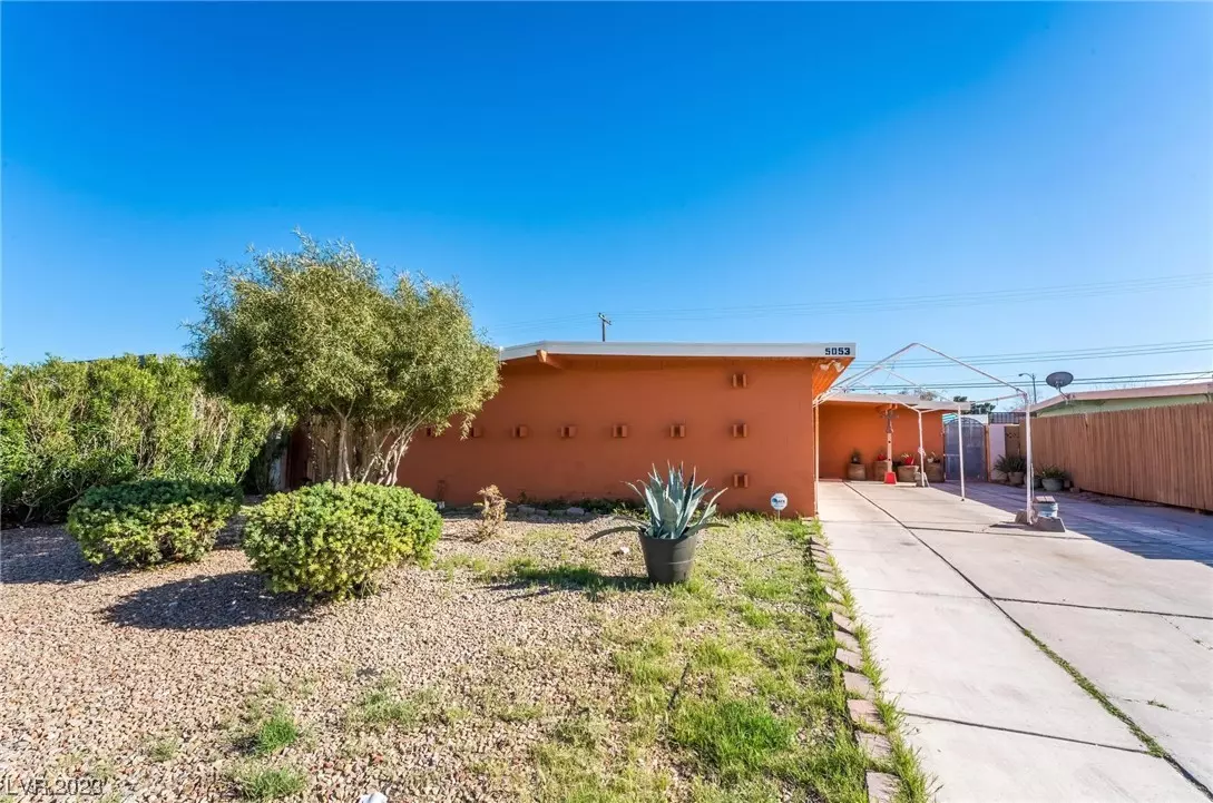 Las Vegas, NV 89122,5053 Hallet DR