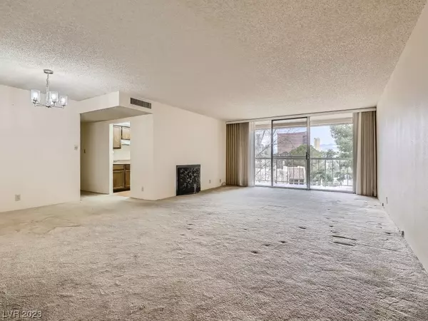 Las Vegas, NV 89169,750 S Royal Crest  Circle #342