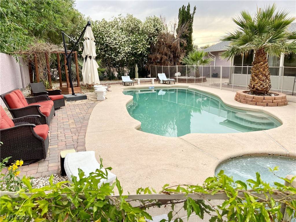 6335 Laredo ST, Las Vegas, NV 89146
