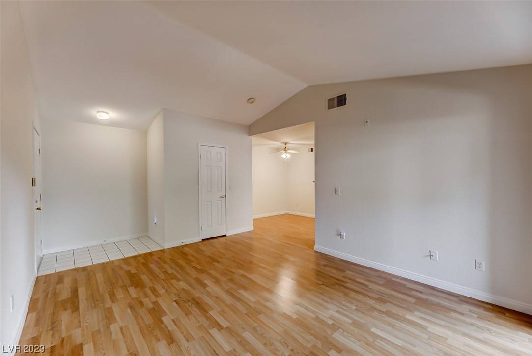 Henderson, NV 89012,231 W Horizon Ridge Pkwy #1126
