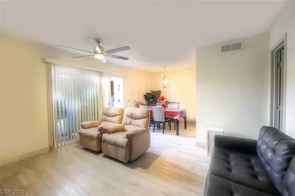 Las Vegas, NV 89120,3491 Villa Knolls South DR