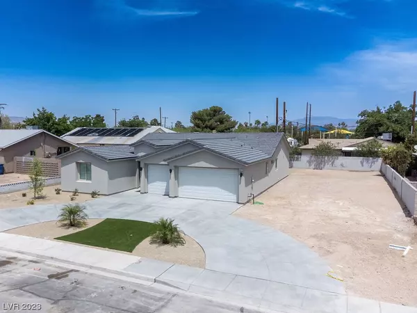 Las Vegas, NV 89107,5870 Cory PL