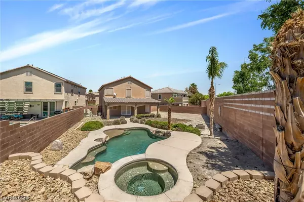 2613 Cockatiel DR, North Las Vegas, NV 89084
