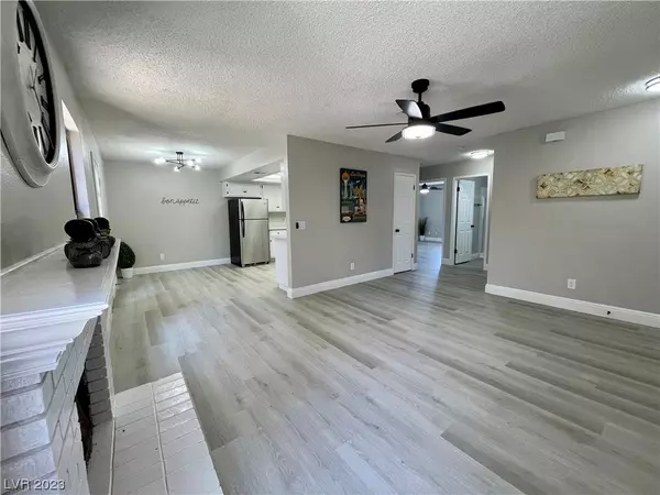 Las Vegas, NV 89103,5576 W Rochelle AVE #29D