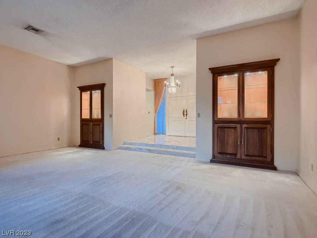 Las Vegas, NV 89107,2500 Driftwood DR