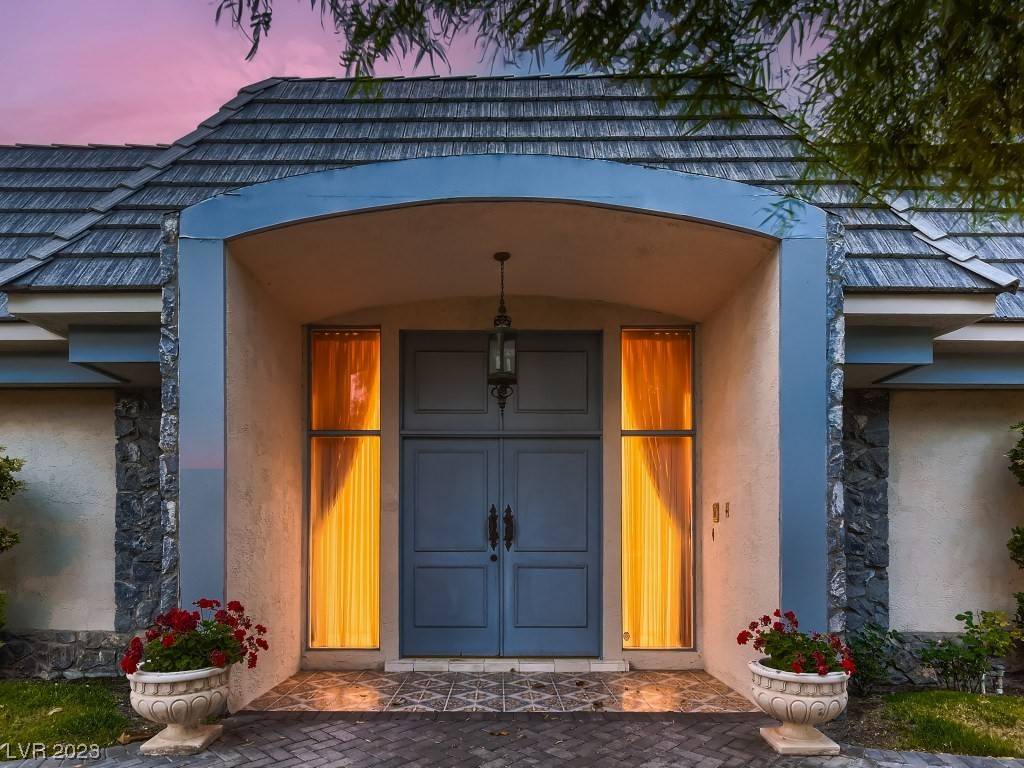 Las Vegas, NV 89107,2500 Driftwood DR
