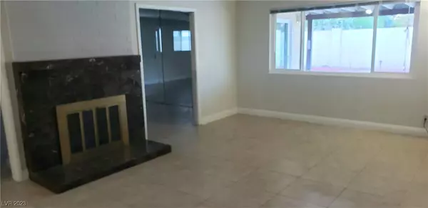 Las Vegas, NV 89103,6716 Larchwood LN