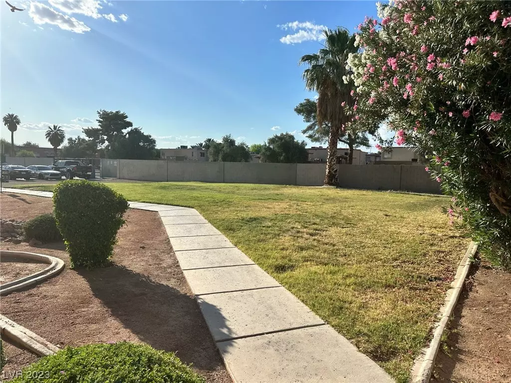 Las Vegas, NV 89110,559 Roxella LN #C