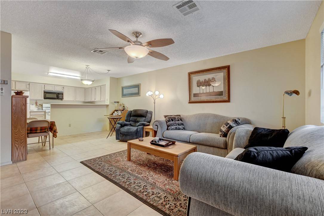 Las Vegas, NV 89108,2041 Chertsey DR #C