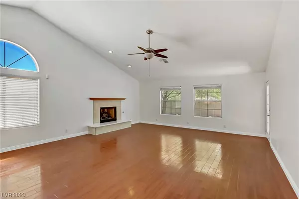 Henderson, NV 89002,428 Mountain Top CT