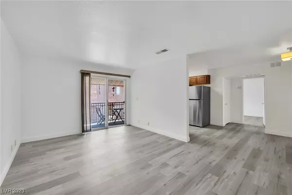 Las Vegas, NV 89103,5160 Indian river drive #344