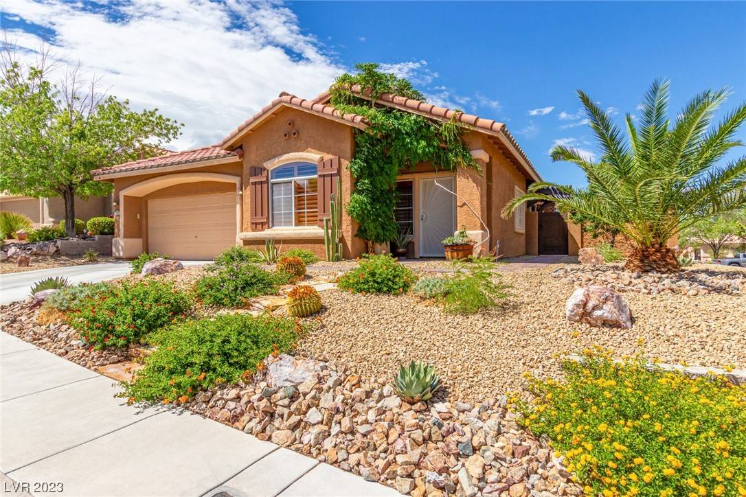 10600 Royal Willow PL, Las Vegas, NV 89144