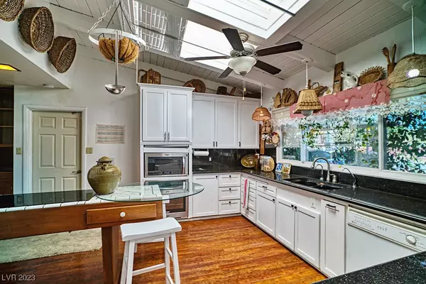 Las Vegas, NV 89104,1501 S 6 ST