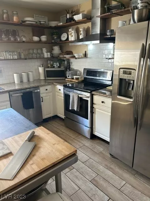 Las Vegas, NV 89120,2449 Paradise Village WAY