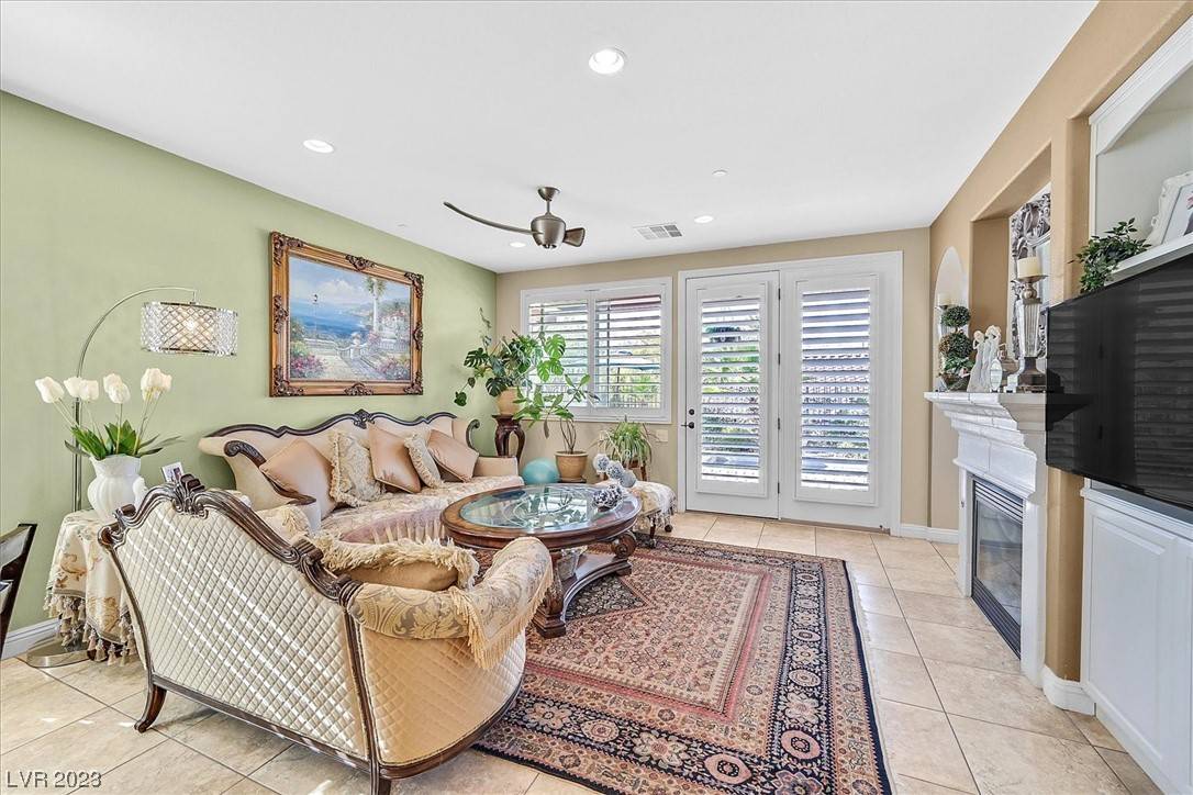 Henderson, NV 89011,1083 Casa Palermo CIR