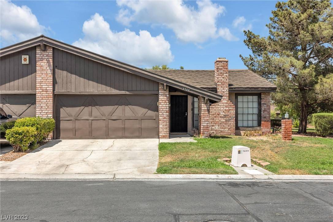 6500 Brushwood LN, Las Vegas, NV 89107