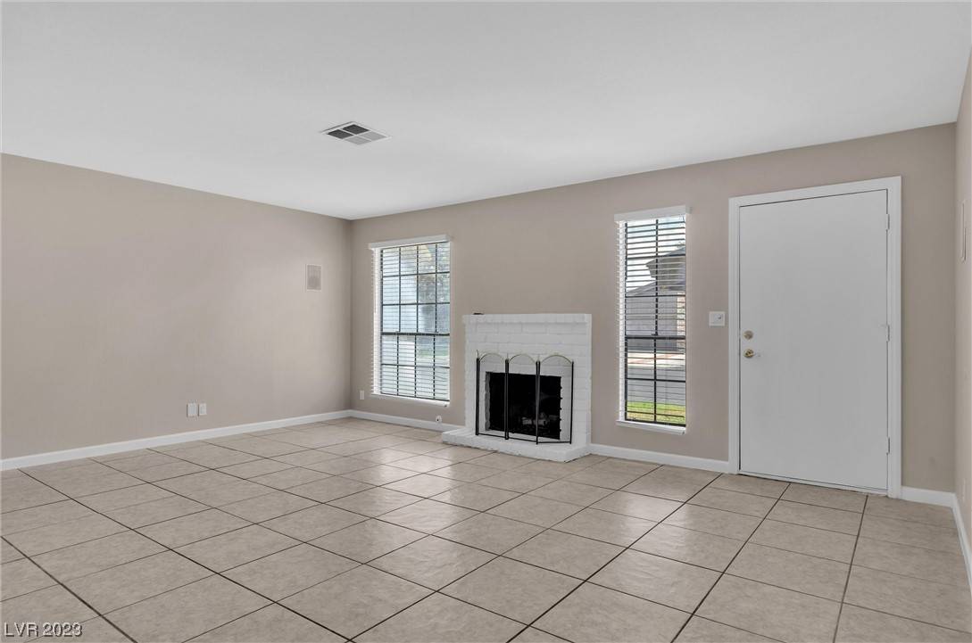 Las Vegas, NV 89107,6500 Brushwood LN