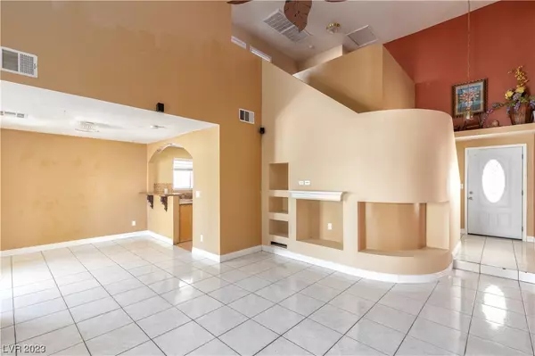 Las Vegas, NV 89115,4574 Baby Bird LN