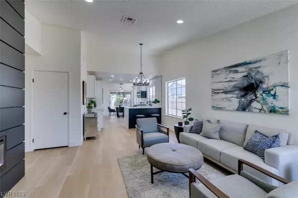 Las Vegas, NV 89128,7216 Bronze CIR