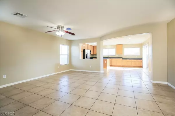 Las Vegas, NV 89139,4876 Golden Shimmer AVE