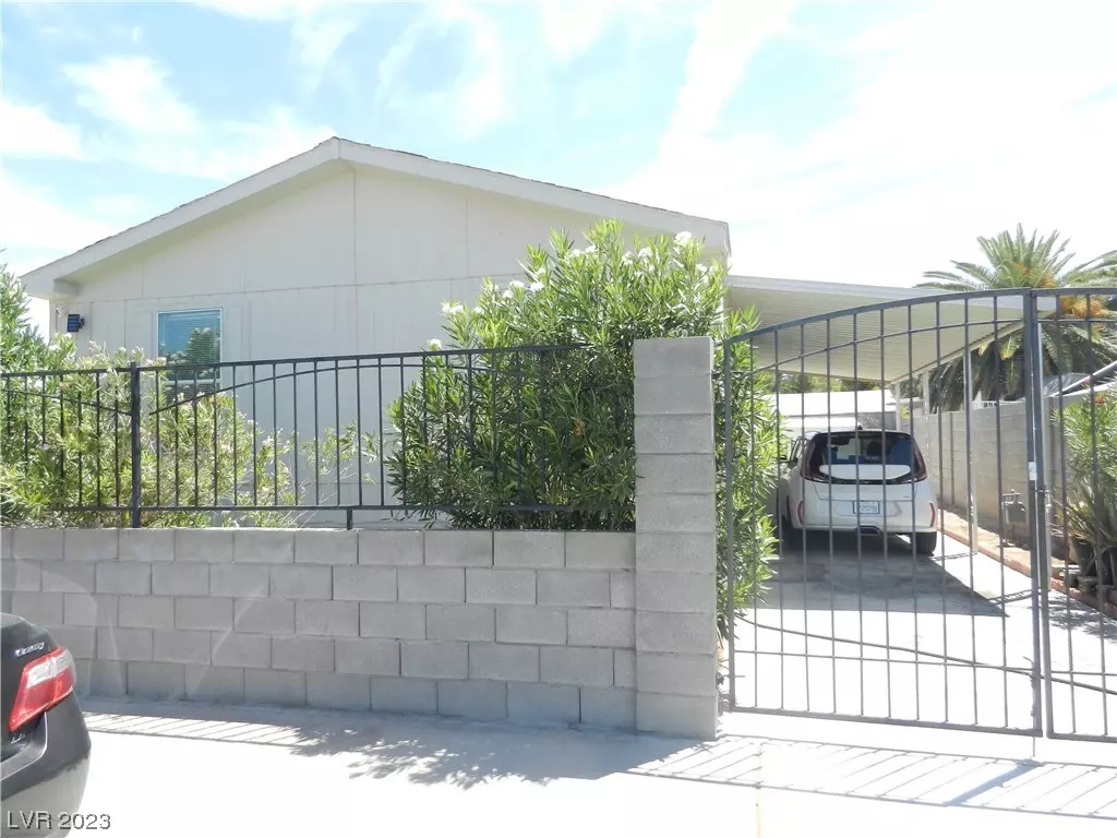 Las Vegas, NV 89142,2796 Everglade ST