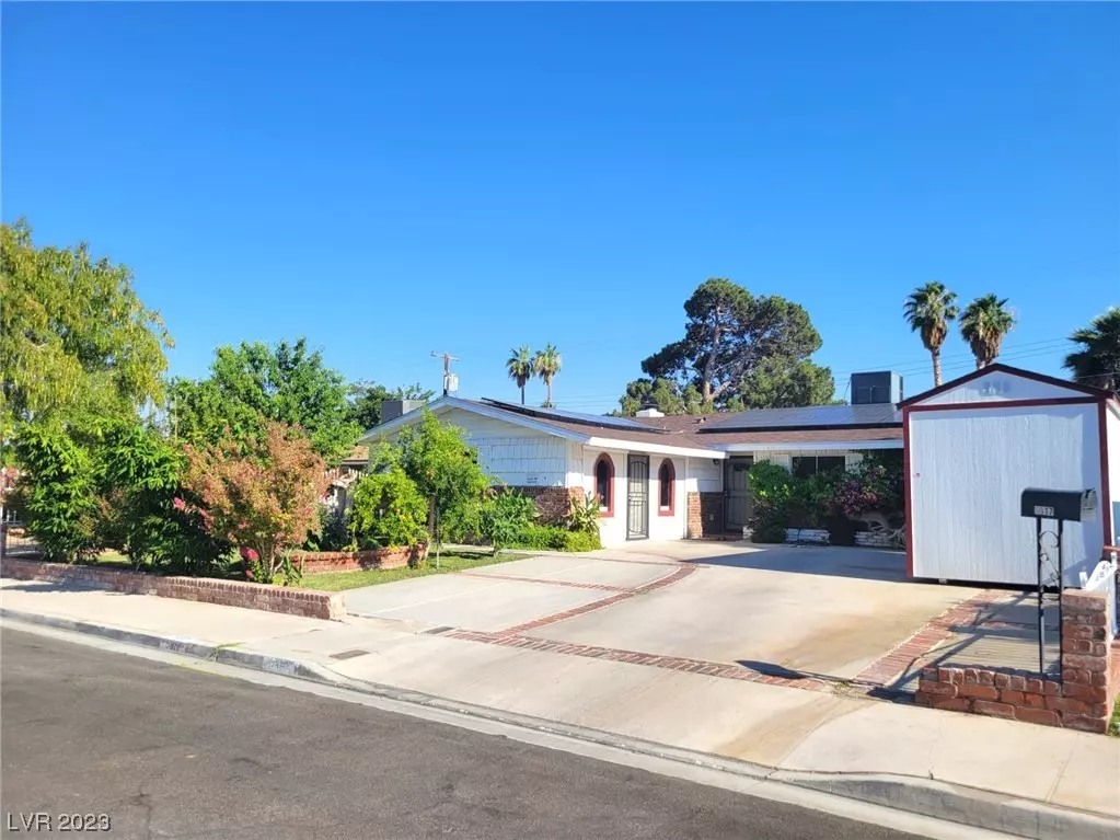 Las Vegas, NV 89108,5817 Apple Valley LN