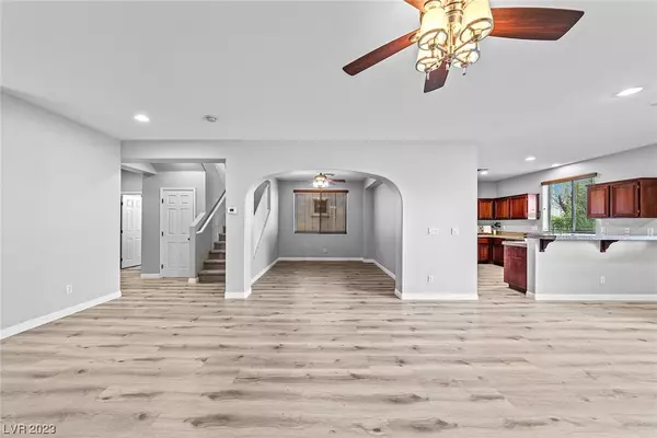 Henderson, NV 89012,377 Red Snap Dragon LN