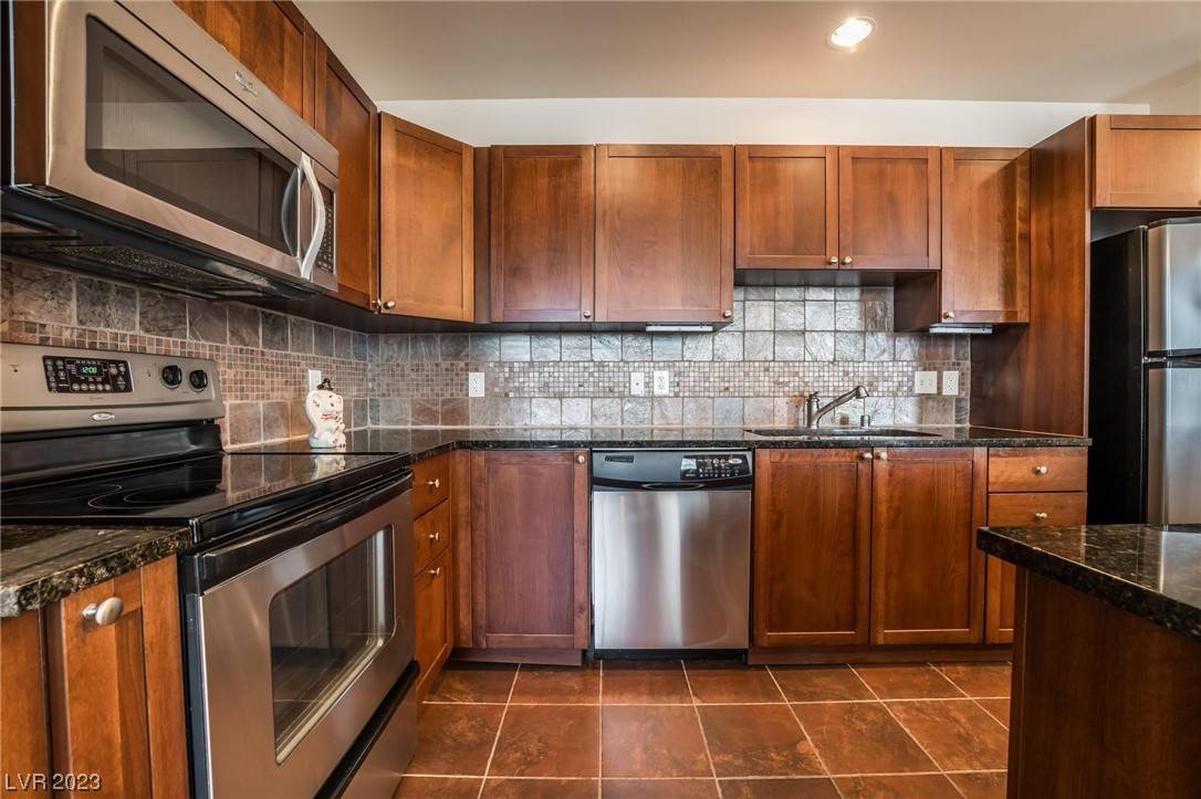 Las Vegas, NV 89123,2405 W Serene AVE #717
