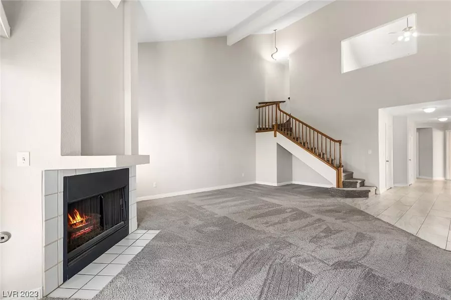 2842 Campo Verde DR, Las Vegas, NV 89121