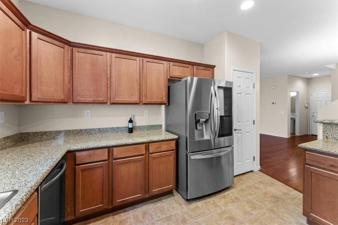 Las Vegas, NV 89148,8976 Lily Touchstone CT