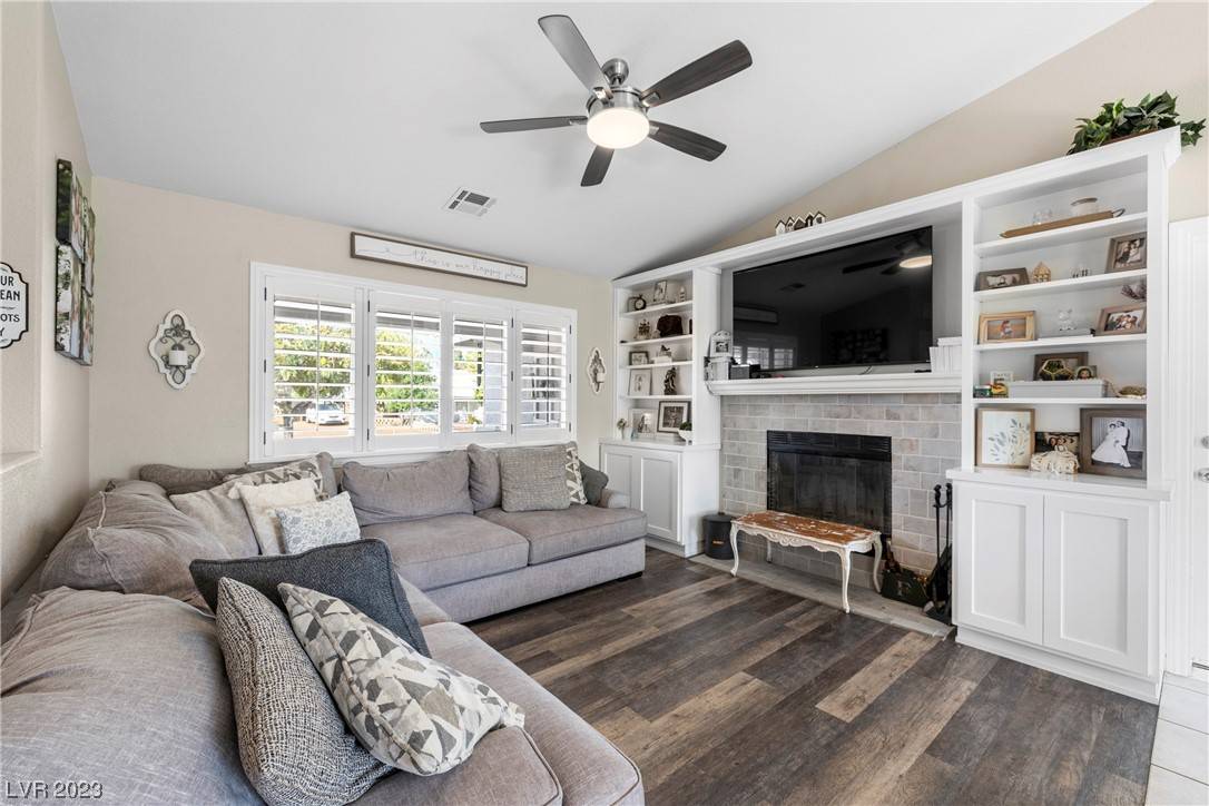 Pahrump, NV 89061,5250 Wheatland DR