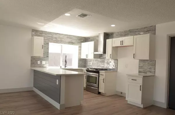 Henderson, NV 89002,711 Strawberry PL