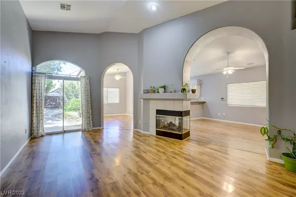 Henderson, NV 89052,2214 Flowering Cactus AVE