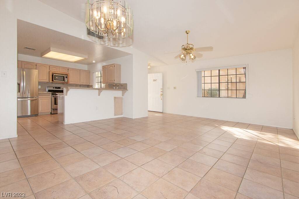 Las Vegas, NV 89102,2851 S Valley View BLVD #1045