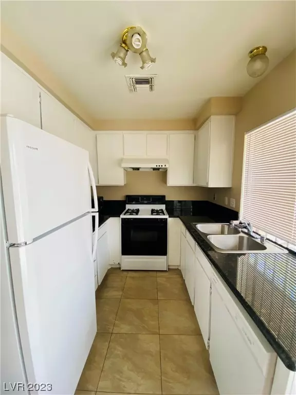 Las Vegas, NV 89103,6149 Meadowhaven LN