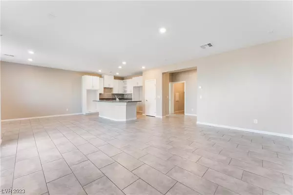Las Vegas, NV 89123,9292 Bluemist Falls ST