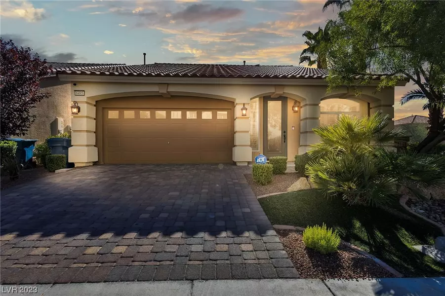 6495 W Camero AVE, Las Vegas, NV 89139