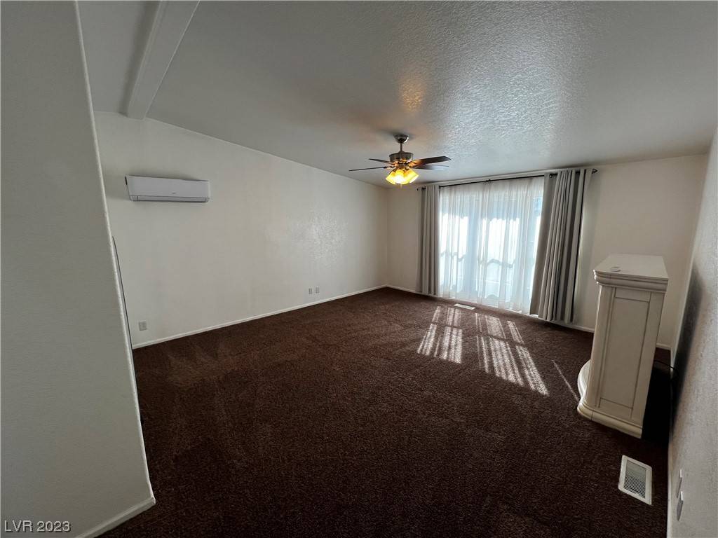 Pahrump, NV 89060,1140 Shady LN