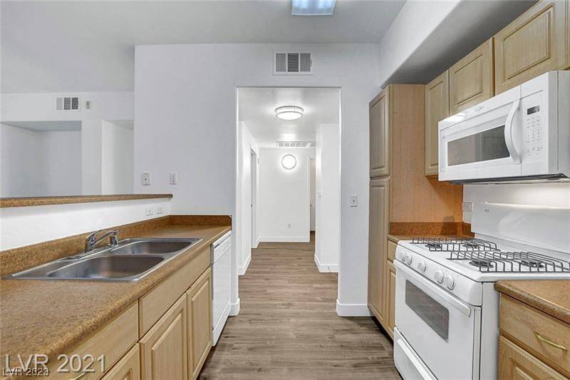 Las Vegas, NV 89166,8250 N Grand Canyon DR #1141