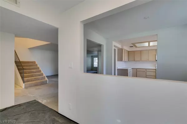 Las Vegas, NV 89121,3996 Salisbury PL