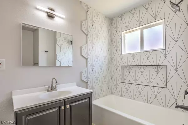 Las Vegas, NV 89104,1228 S 9th ST