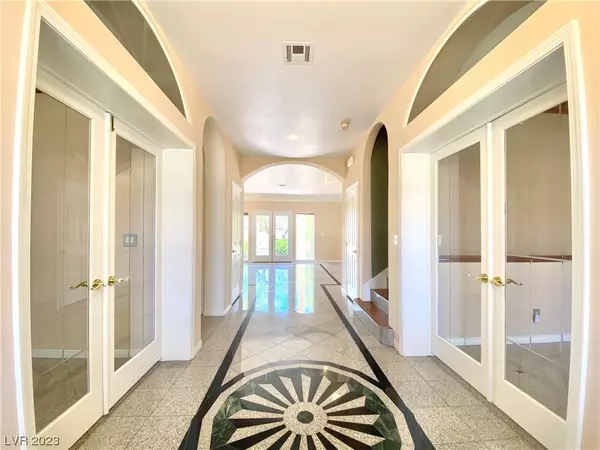 Las Vegas, NV 89117,2130 Alexa Breanne CT