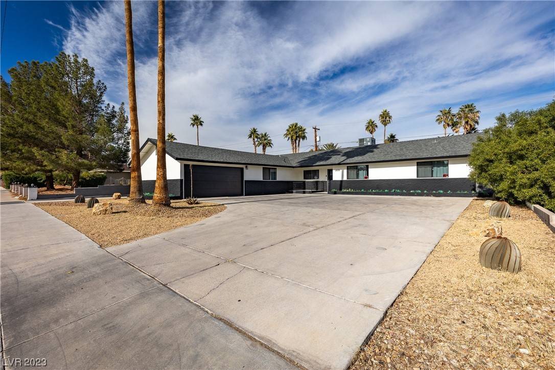 2608 W Oakey BLVD, Las Vegas, NV 89102
