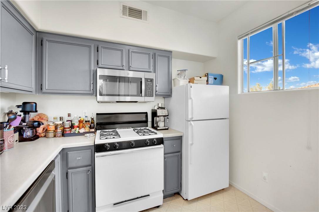 Las Vegas, NV 89148,9050 W Warm Springs RD #2173