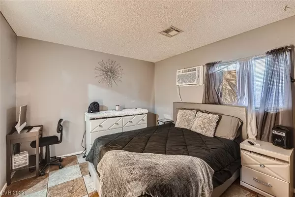 North Las Vegas, NV 89030,1834 Harding ST