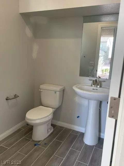 Henderson, NV 89011,858 Benning ST