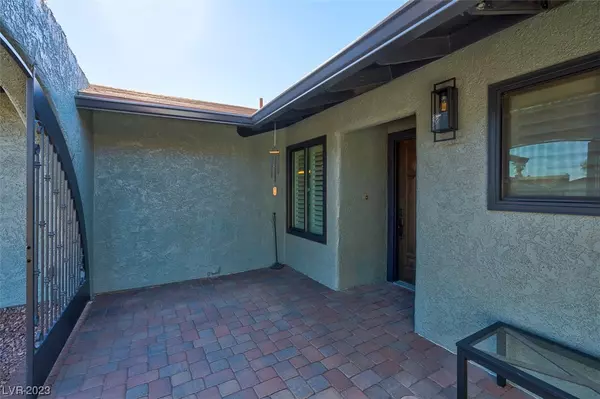 Las Vegas, NV 89103,4653 Surveyor ST
