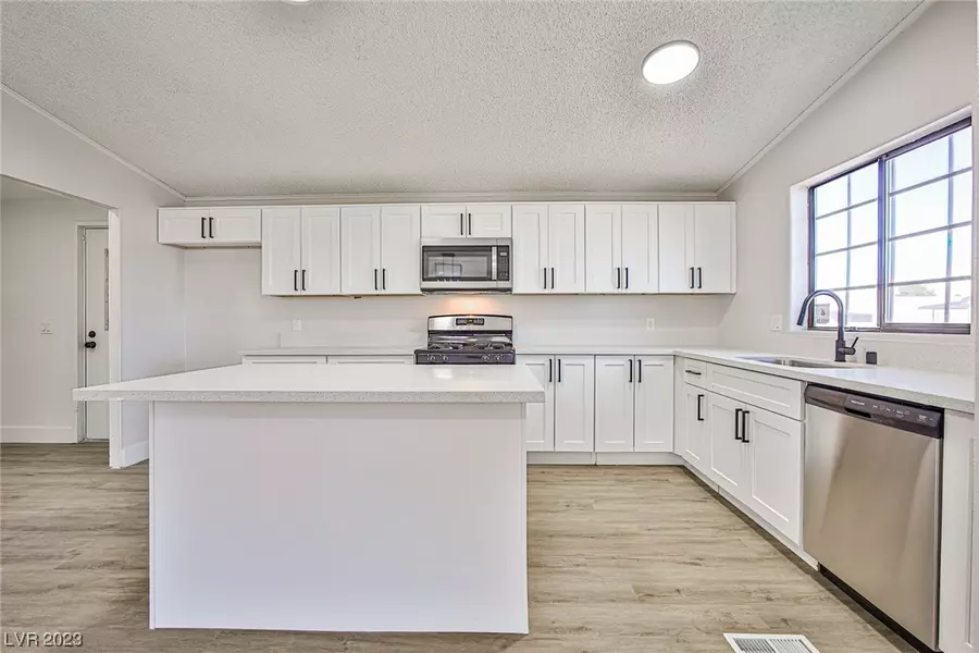 3087 La Barca LN, Las Vegas, NV 89122