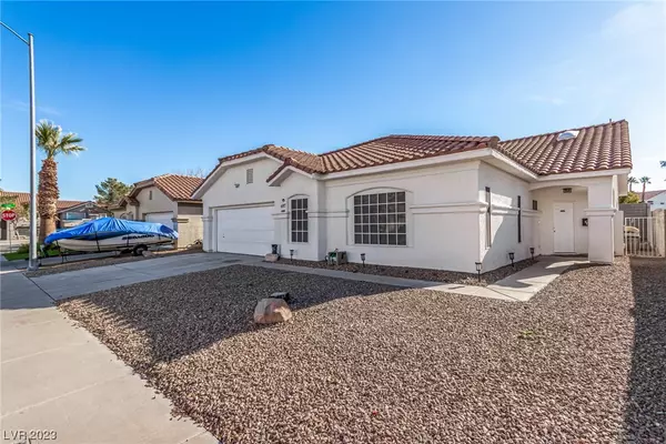 Henderson, NV 89015,697 Pearl Island DR