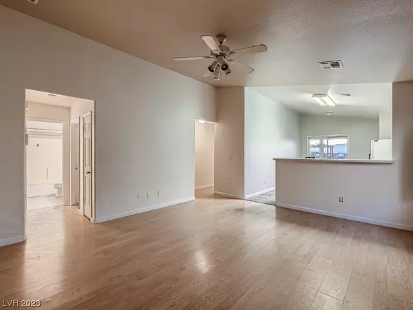 Las Vegas, NV 89156,2887 Kensington ST